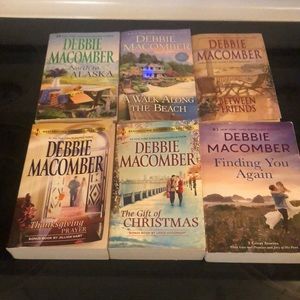 6 Book Debbie Macomber bundle
